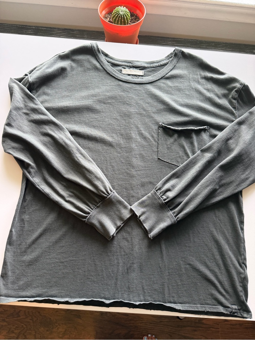 We The Free Men's Long Sleeve Pocket Tee - Charcoal Gray